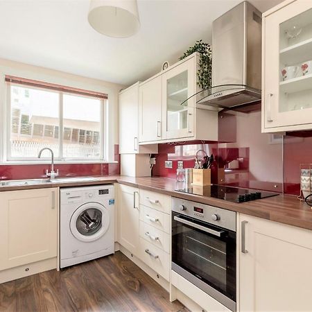 Stunning 1 Bed At Holyrood Palace & Arthurs Seat Единбург Екстер'єр фото